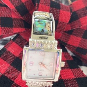 Quartz cuff watch new with gemstone